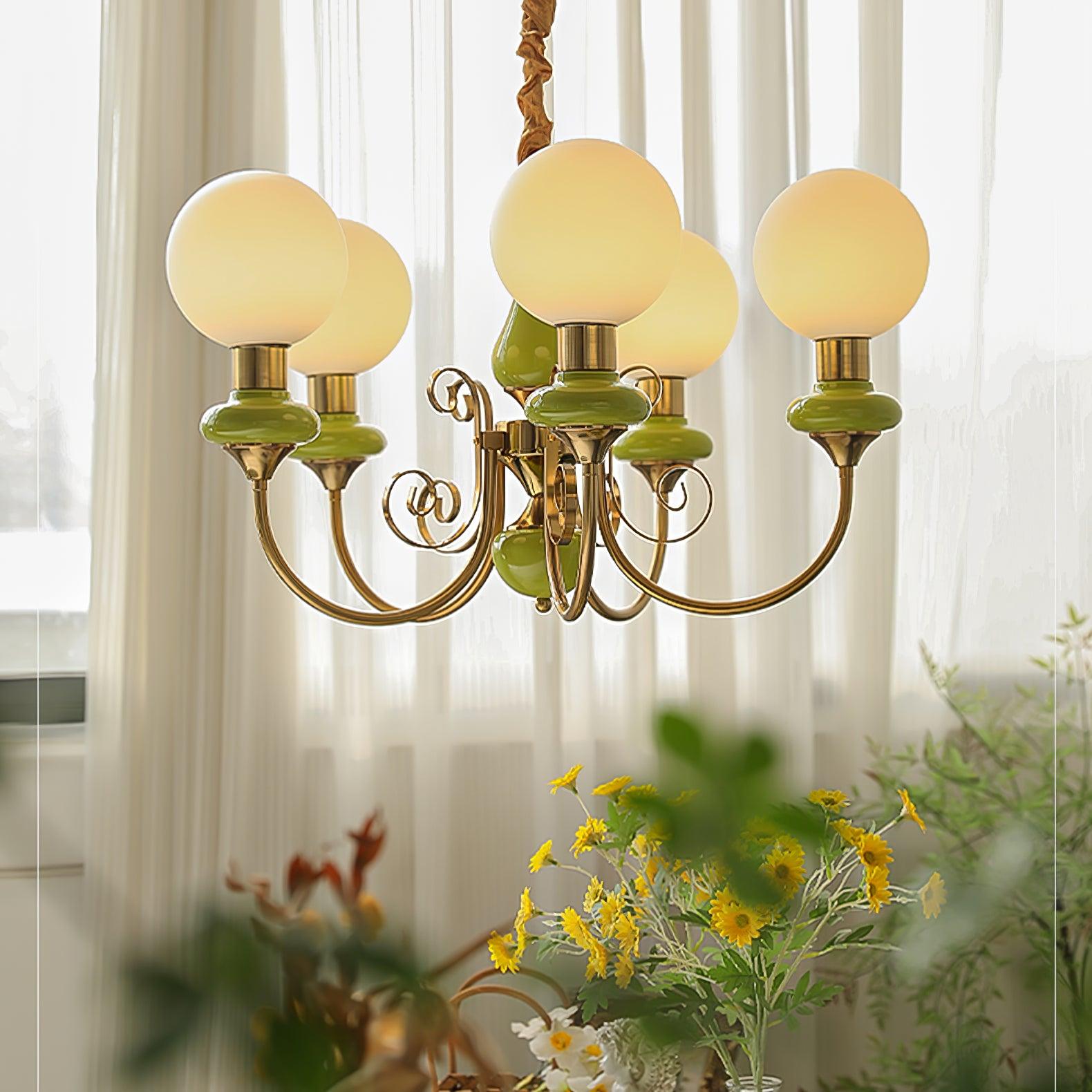 Kroonluchter met Groene Glazen Kappen en Gouden of Zwarte Afwerking – Luxe Hanglamp in 3, 5 of 8 Lichtpunten | Sansoti