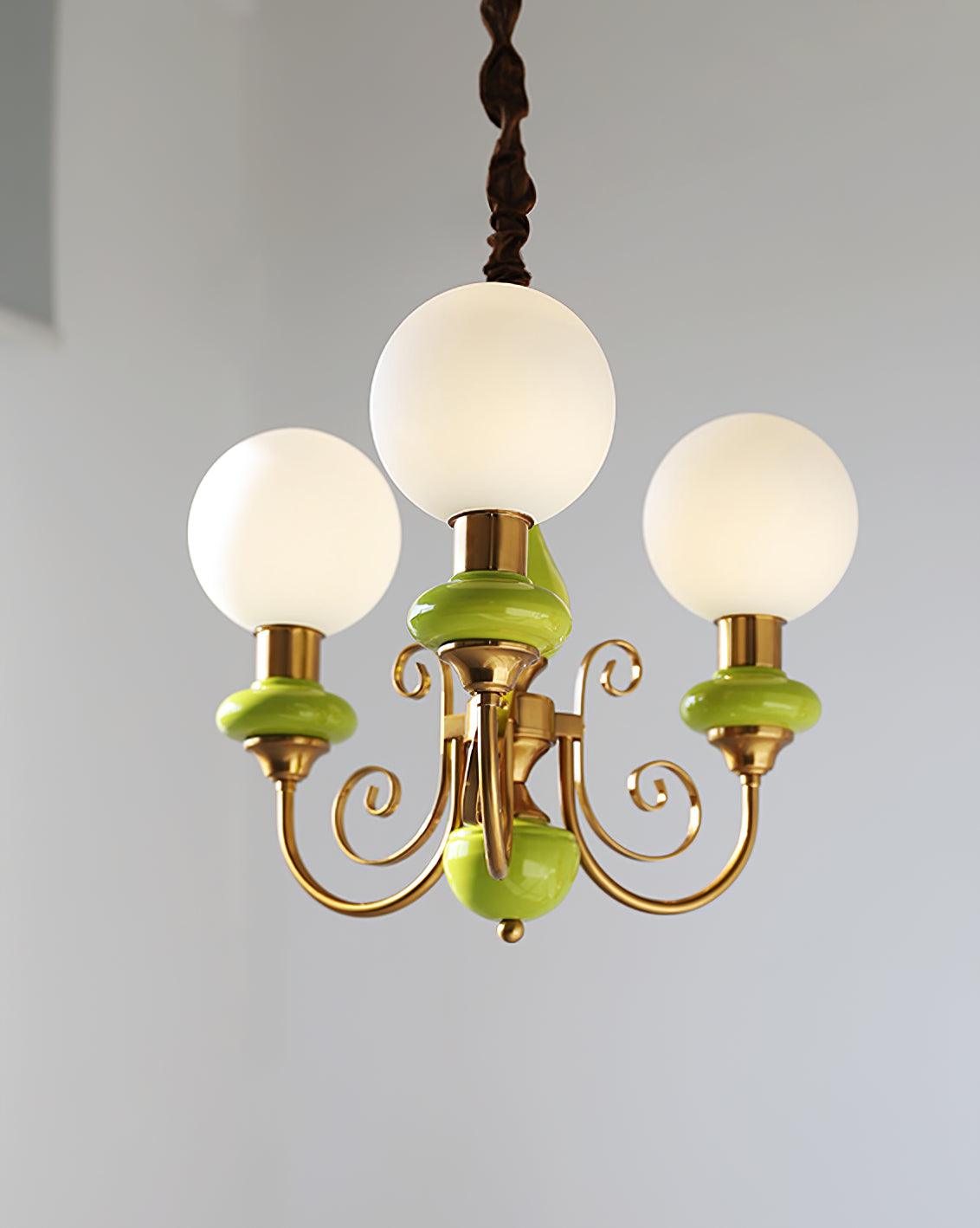 Kroonluchter met Groene Glazen Kappen en Gouden of Zwarte Afwerking – Luxe Hanglamp in 3, 5 of 8 Lichtpunten | Sansoti