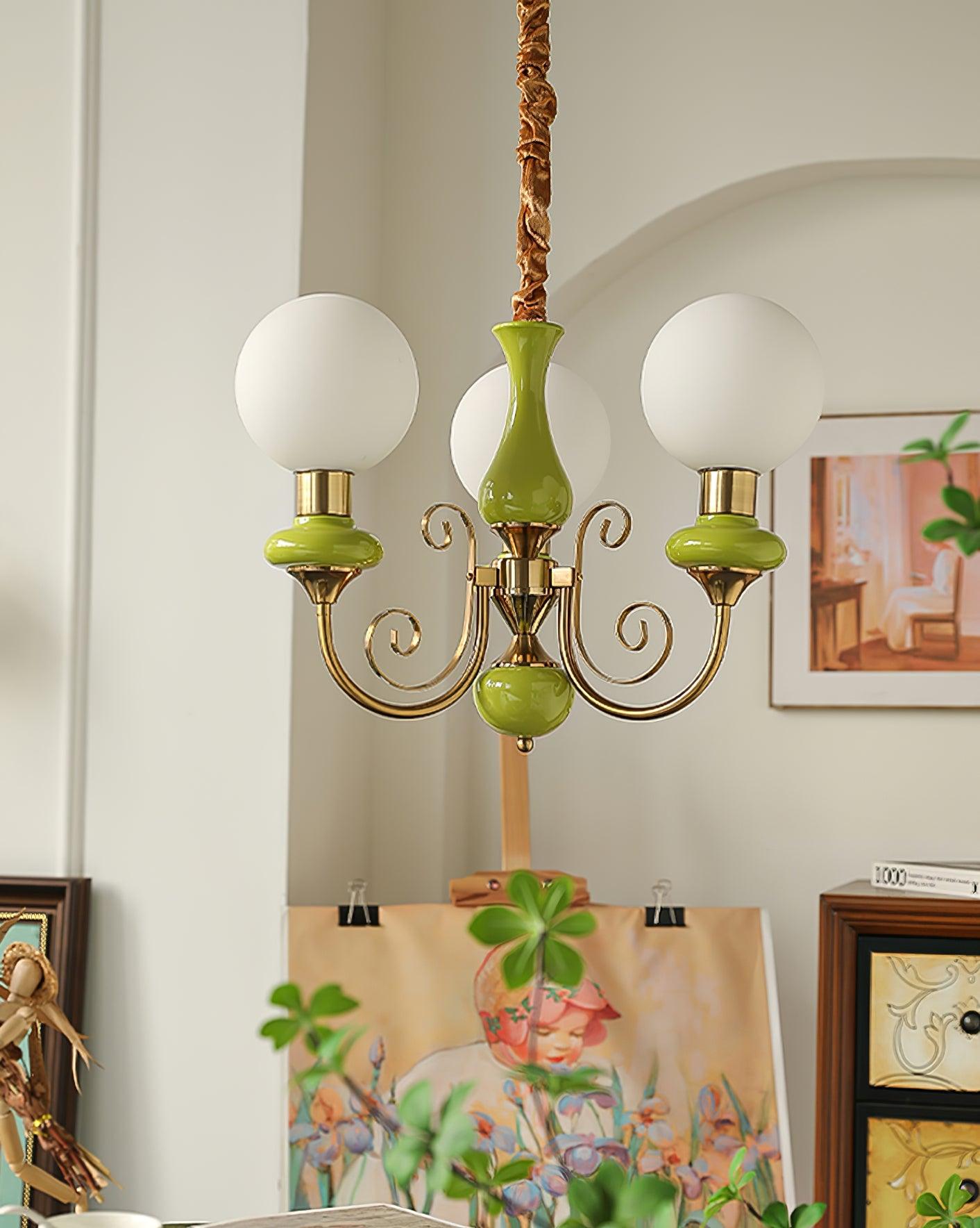 Kroonluchter met Groene Glazen Kappen en Gouden of Zwarte Afwerking – Luxe Hanglamp in 3, 5 of 8 Lichtpunten | Sansoti