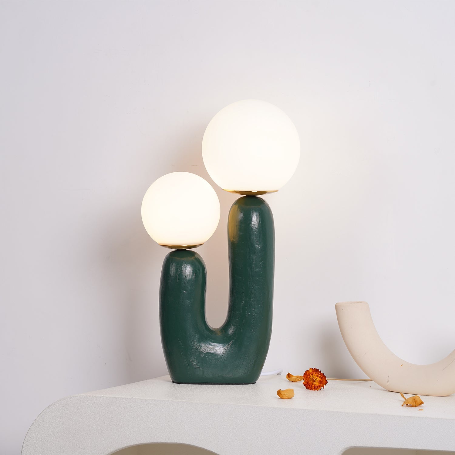 Tafellamp met Harsbehuizing en G9-Fitting – Keramische Oo-Collectielamp in Wit, Roze, Groen of Terra Cotta | Sansoti