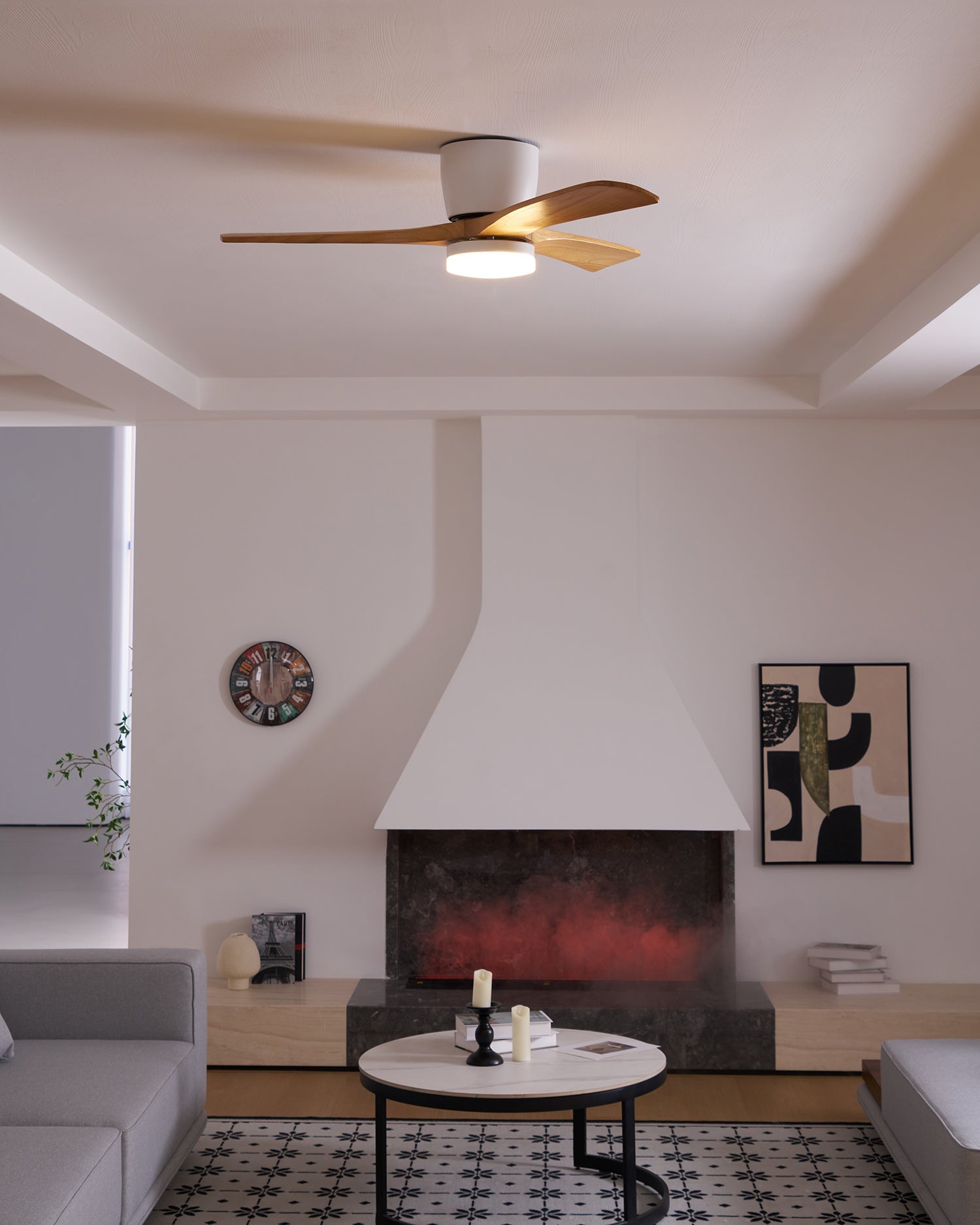 Deckenventilator mit LED-Beleuchtung und Holzflügeln – skandinavisches Design | Restfield