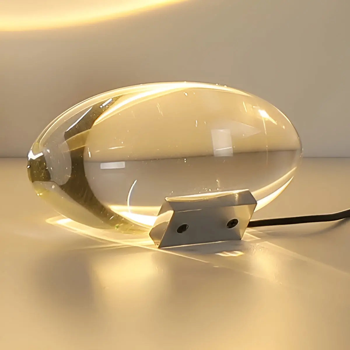 Ovale Kristallen Tafellamp met Chroom Sokkel – LED Sfeerverlichting in Warm Wit, Blauw-Paars of Zonsondergangstinten – Stemmingslicht voor Slaapkamer en Woonruimte | Sansoti