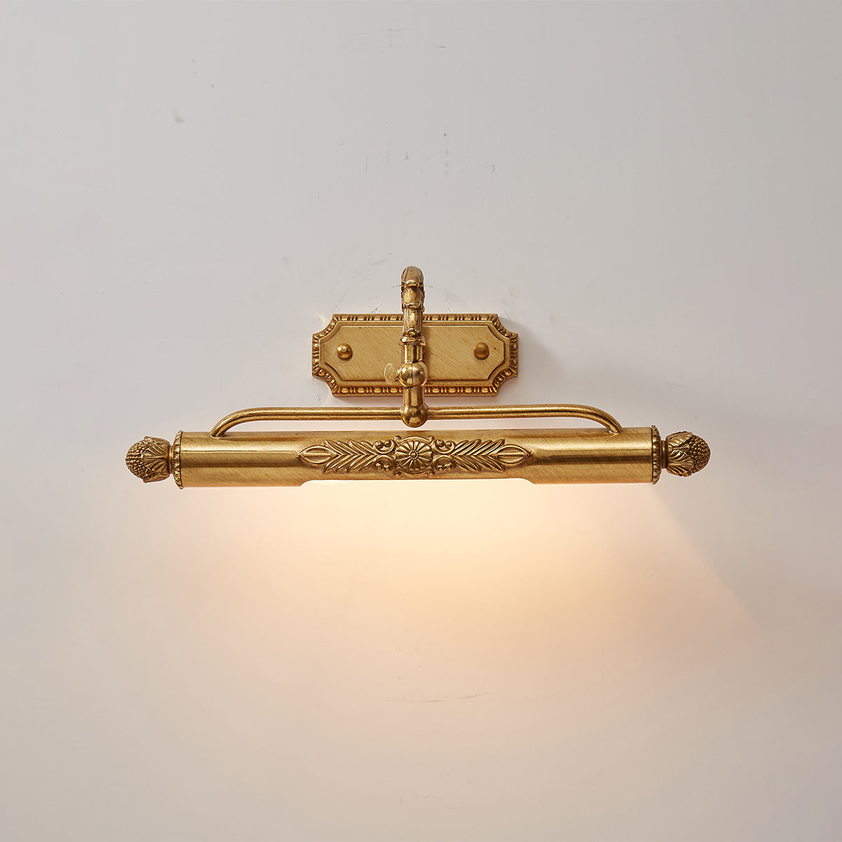 Messing Schilderij Wandlamp met Geïntegreerde Verlichting – Luxe Galerijverlichting in Antiek Messing | Sansoti