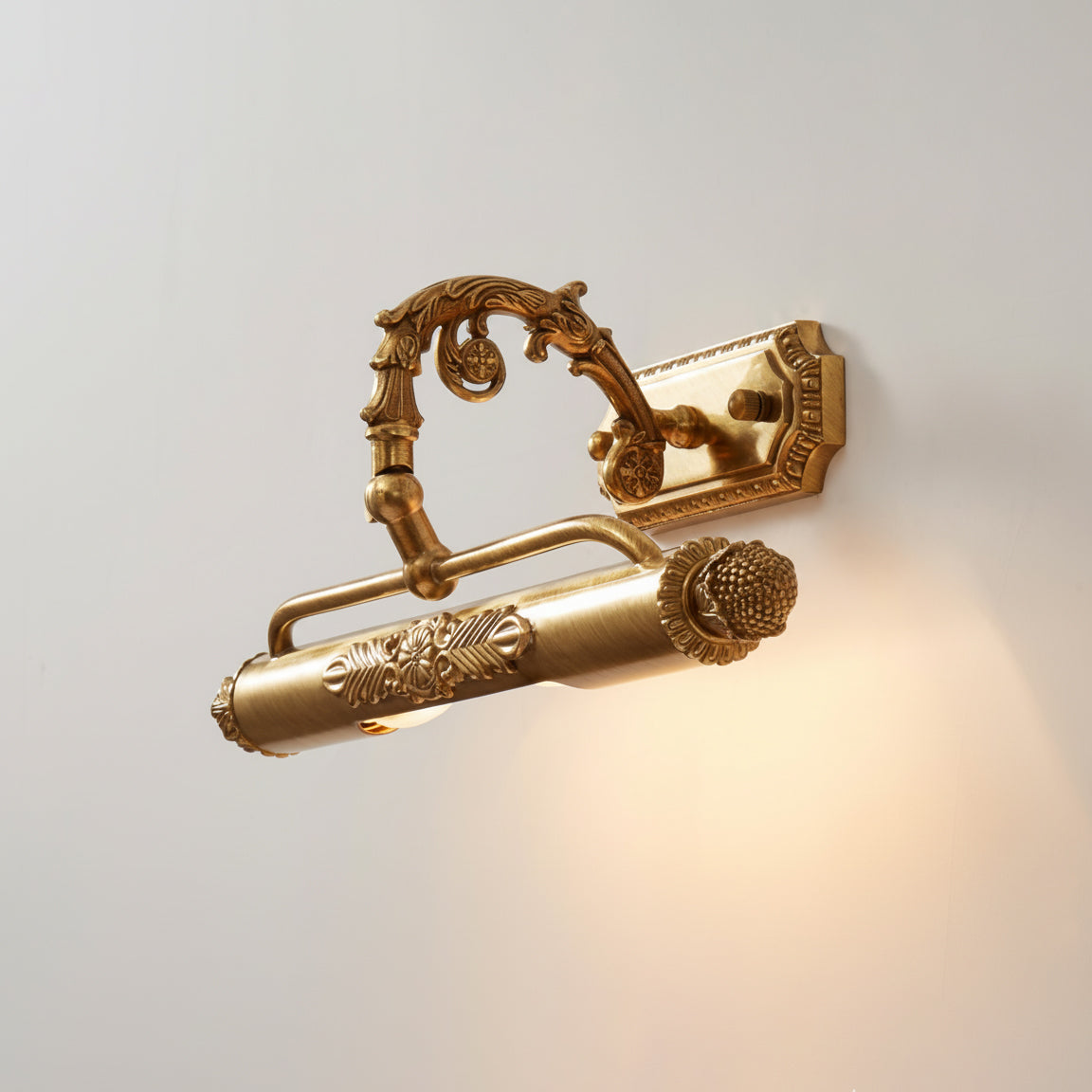 Messing Schilderij Wandlamp met Geïntegreerde Verlichting – Luxe Galerijverlichting in Antiek Messing | Sansoti