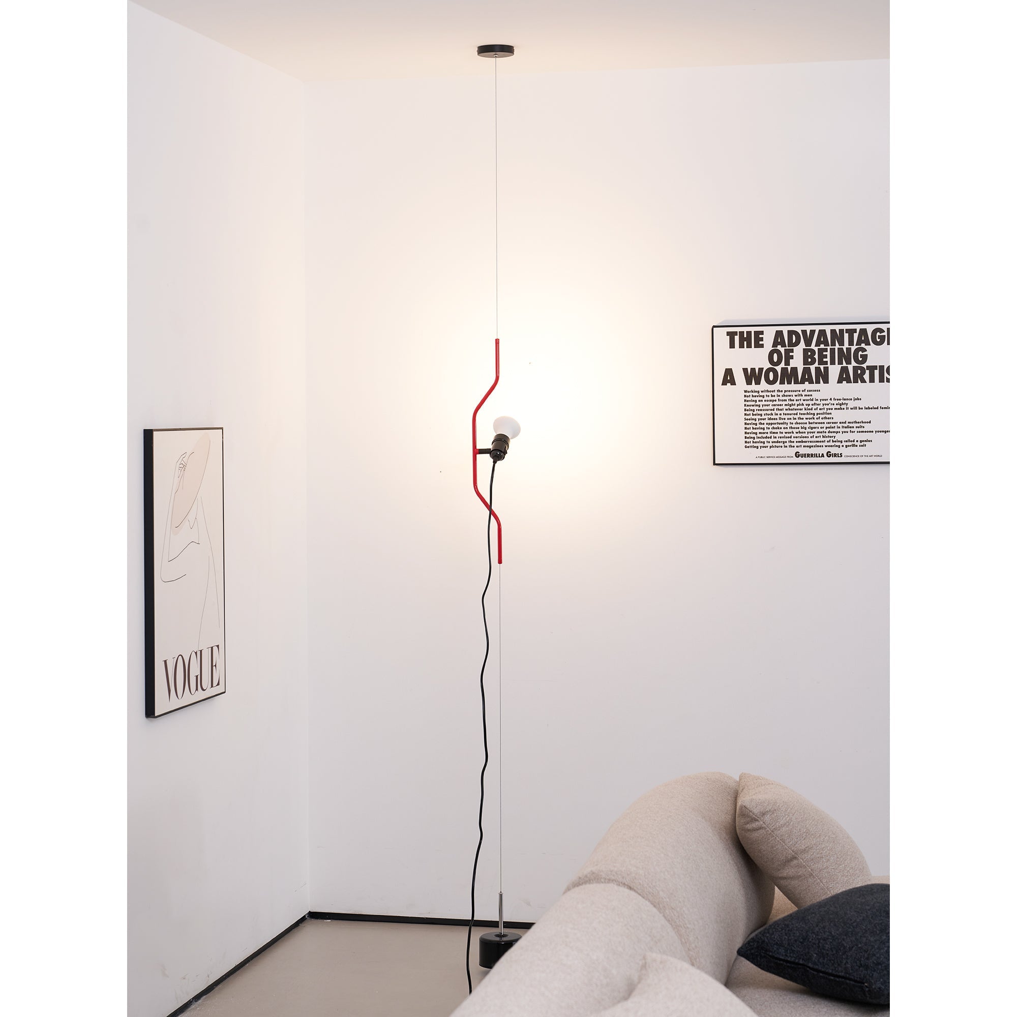 In Hoogte Verstelbare Hanglamp met Metalen Buiskap – Zwart/Wit/Rood | Sansoti