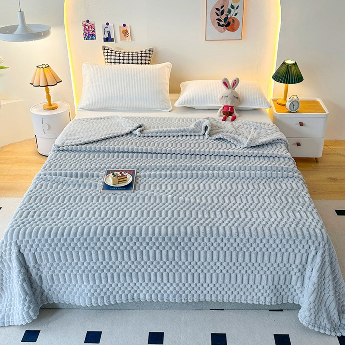 Ribbed fleece throw with pebble texture - Soft decorative blanket for bedroom and living room styling | Sansoti