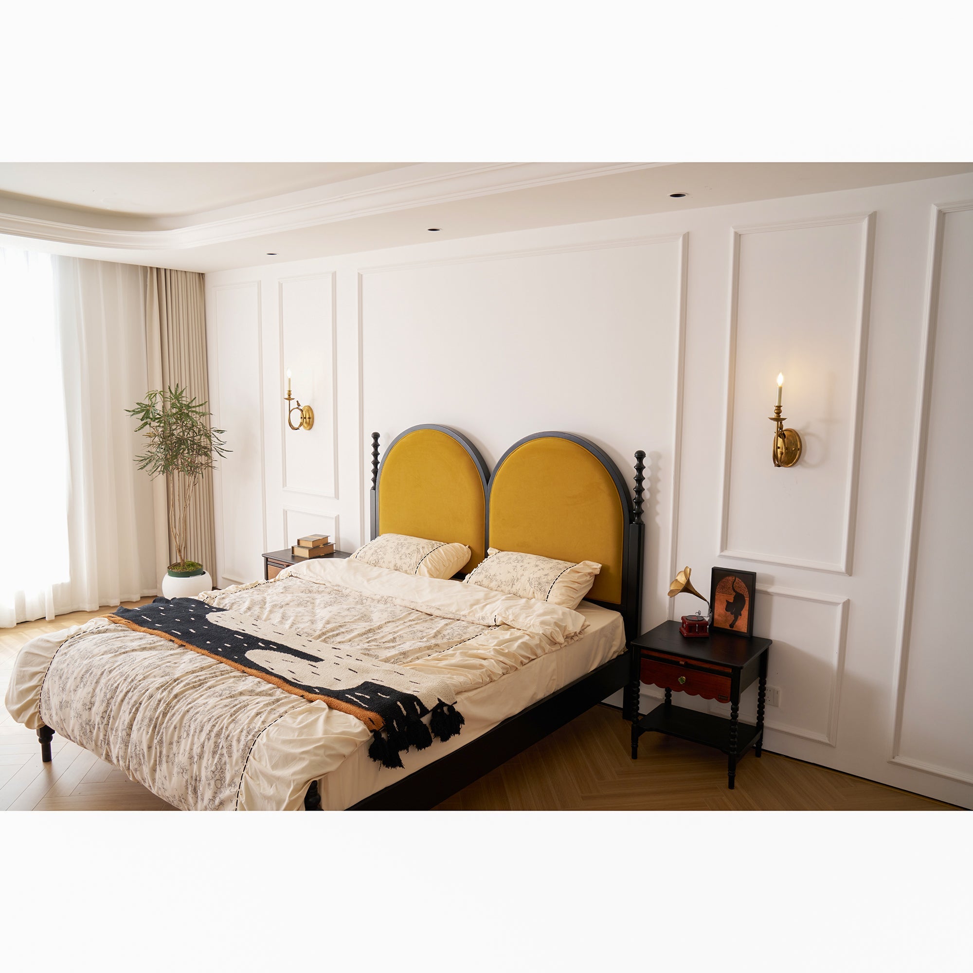 Vintage Wandleuchte mit Vogel auf Ast aus antikem Messing – Klassische Design-Wandleuchte mit E14-Fassung für Schlafzimmer, Flur und Wohnzimmer | Restfield
