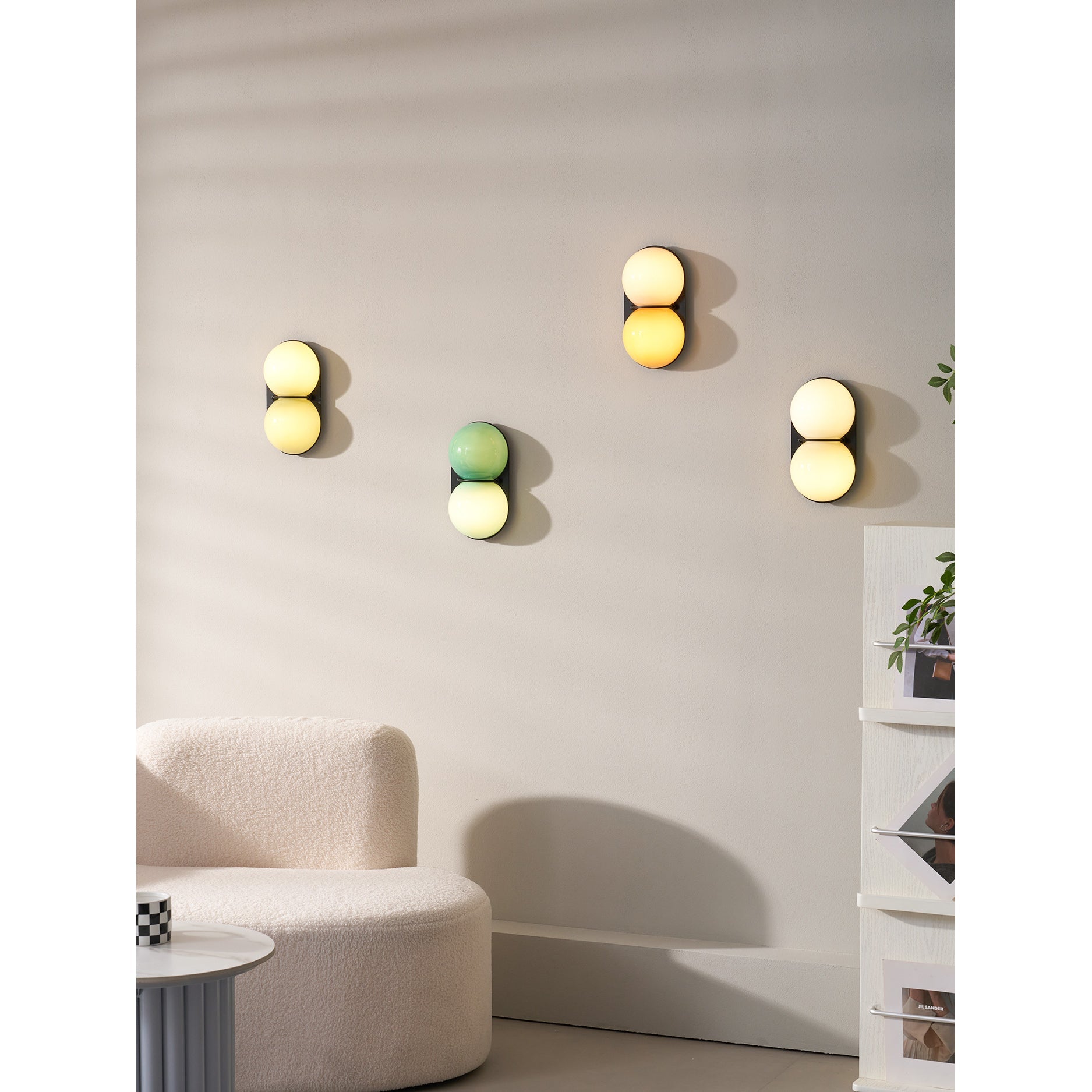 Moderne Dubbele Glazen Wandlamp – Speelse Verlichting met Gekleurde Glazen voor Slaapkamer & Kinderkamer | Sansoti