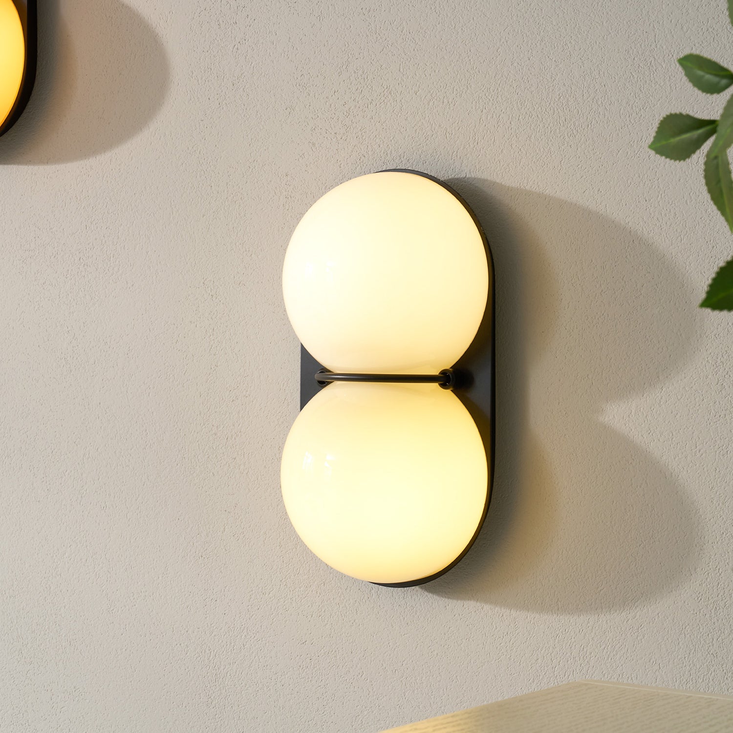 Moderne Dubbele Glazen Wandlamp – Speelse Verlichting met Gekleurde Glazen voor Slaapkamer & Kinderkamer | Sansoti