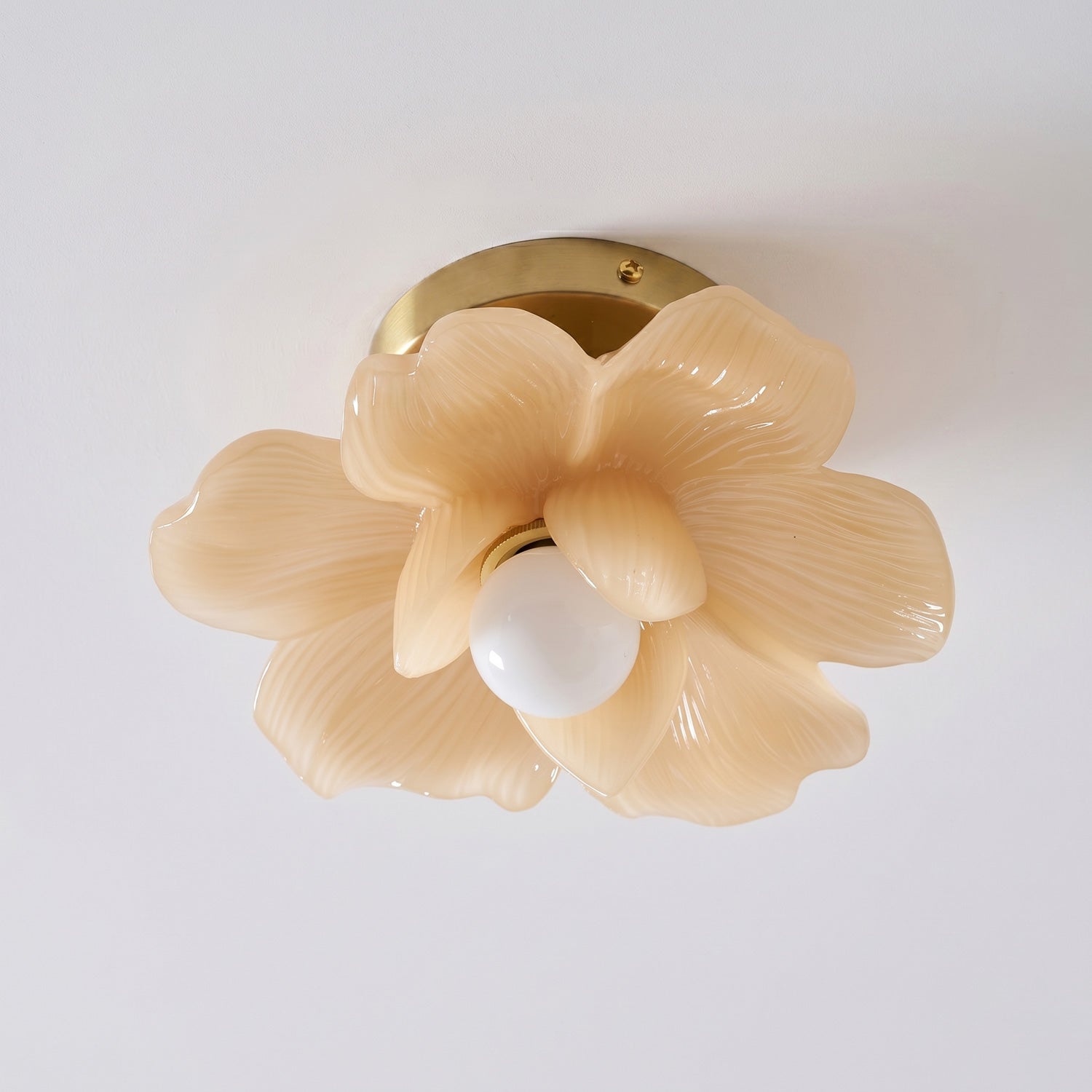 Plafondlamp met Bloesemontwerp in Hars en Messing – Elegante Verlichting voor Slaapkamer en Gang | Sansoti