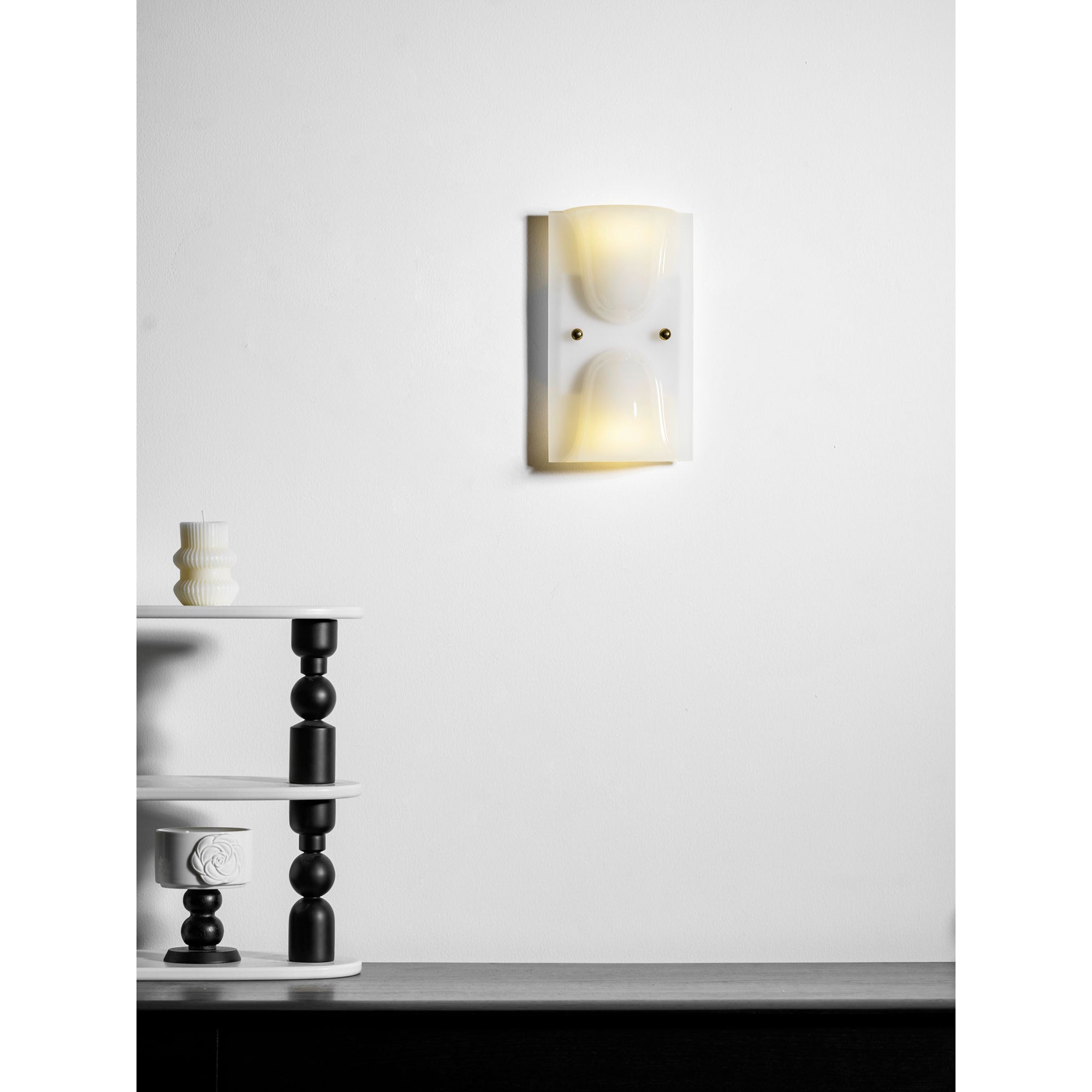 Mollo Wandlamp — Organische Hars & IJzer Wandverlichting | Sansoti