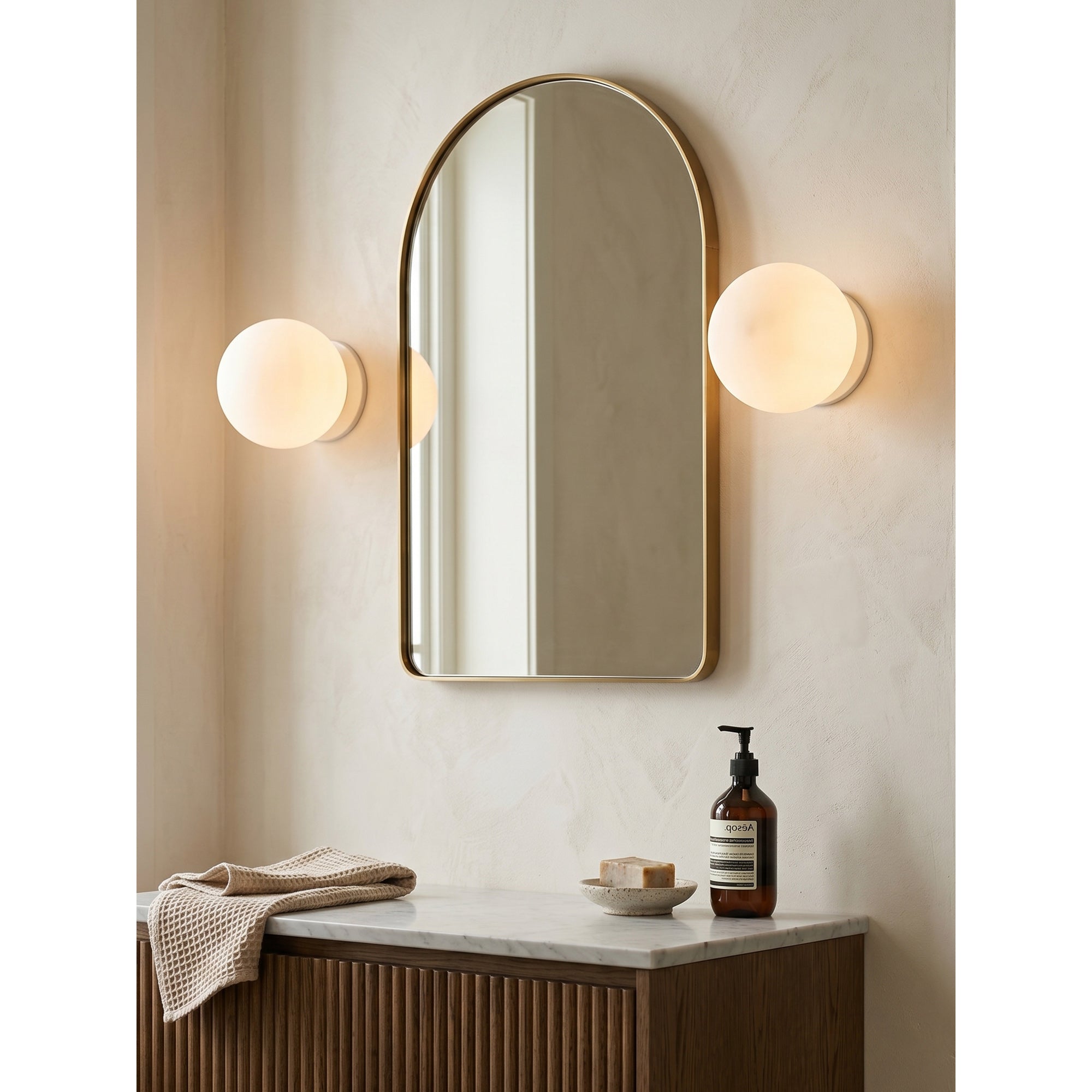 Glazen Wandlamp met Gouden of Zilveren Fitting – Modern Design voor Slaapkamer en Woonkamer | Sansoti