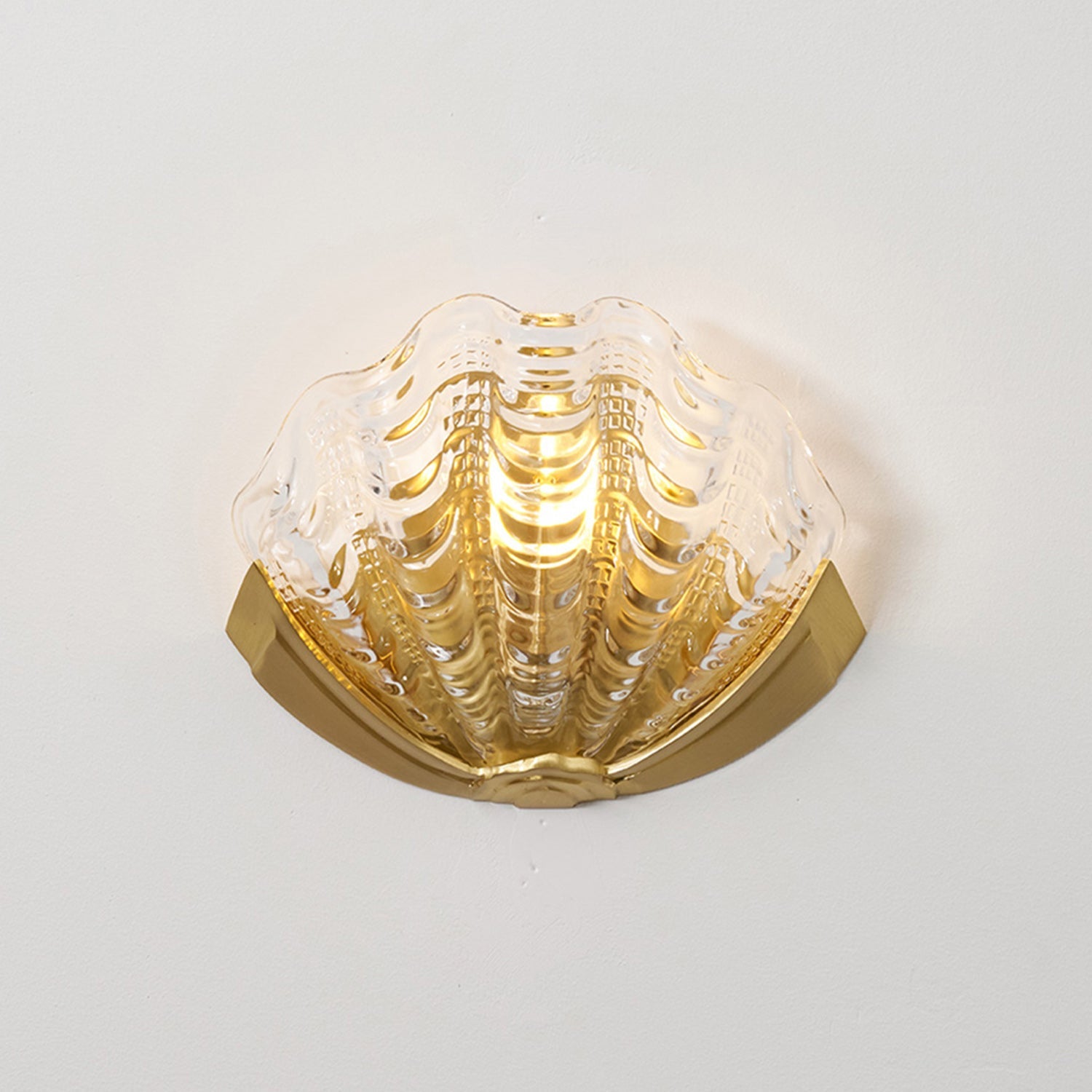 Glazen Wandlamp Schelp Design Messing & Glas Luxe Afwerking voor Gang en Slaapkamer | Sansoti