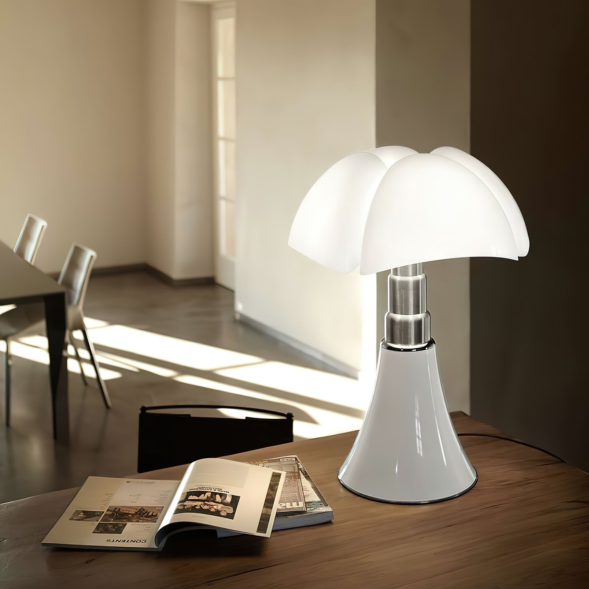 Moderne Design Tafellamp met In Hoogte Verstelbare Kap – Zwart Wit Geel Goud Chroom | Sansoti