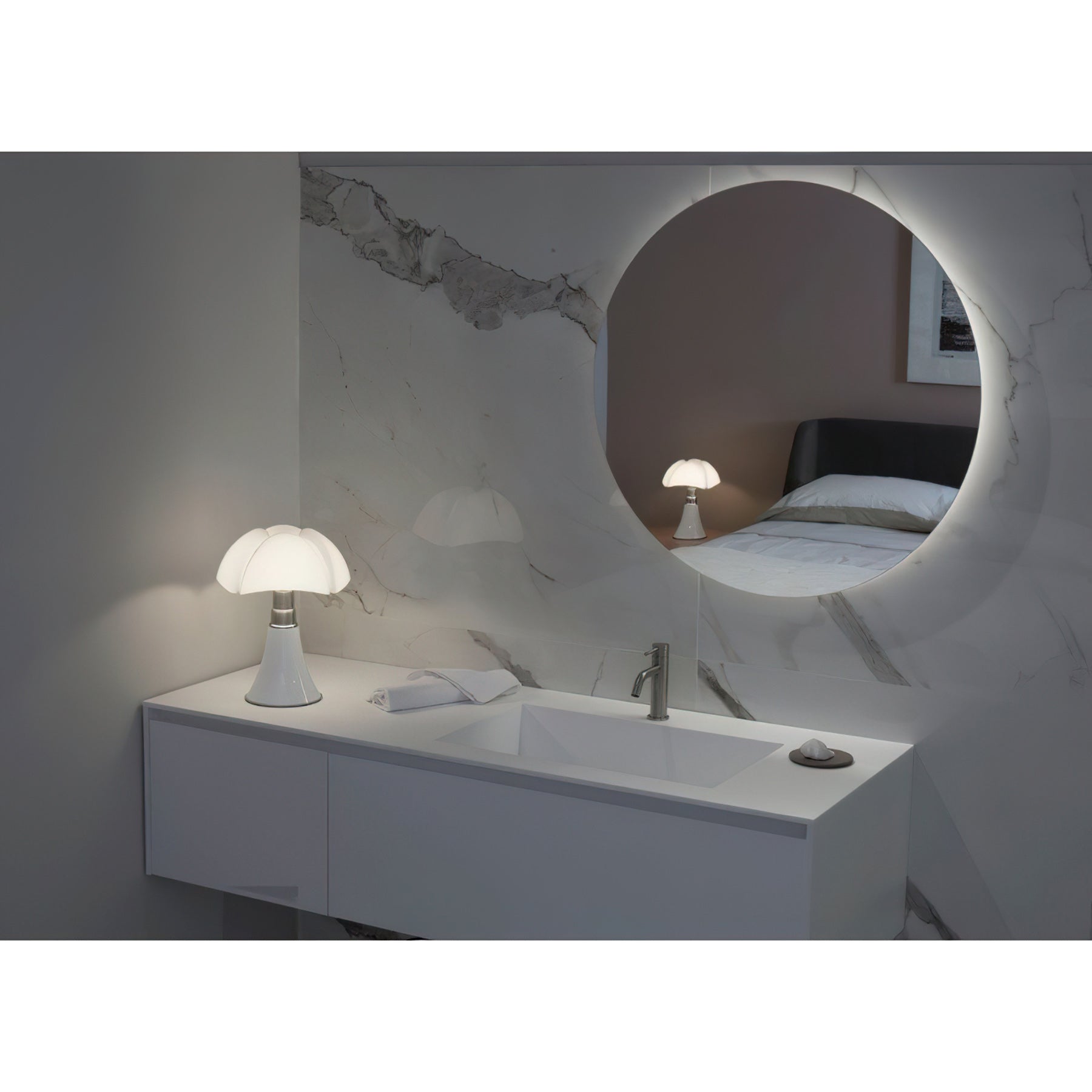 Moderne Design Tafellamp met In Hoogte Verstelbare Kap – Zwart Wit Geel Goud Chroom | Sansoti