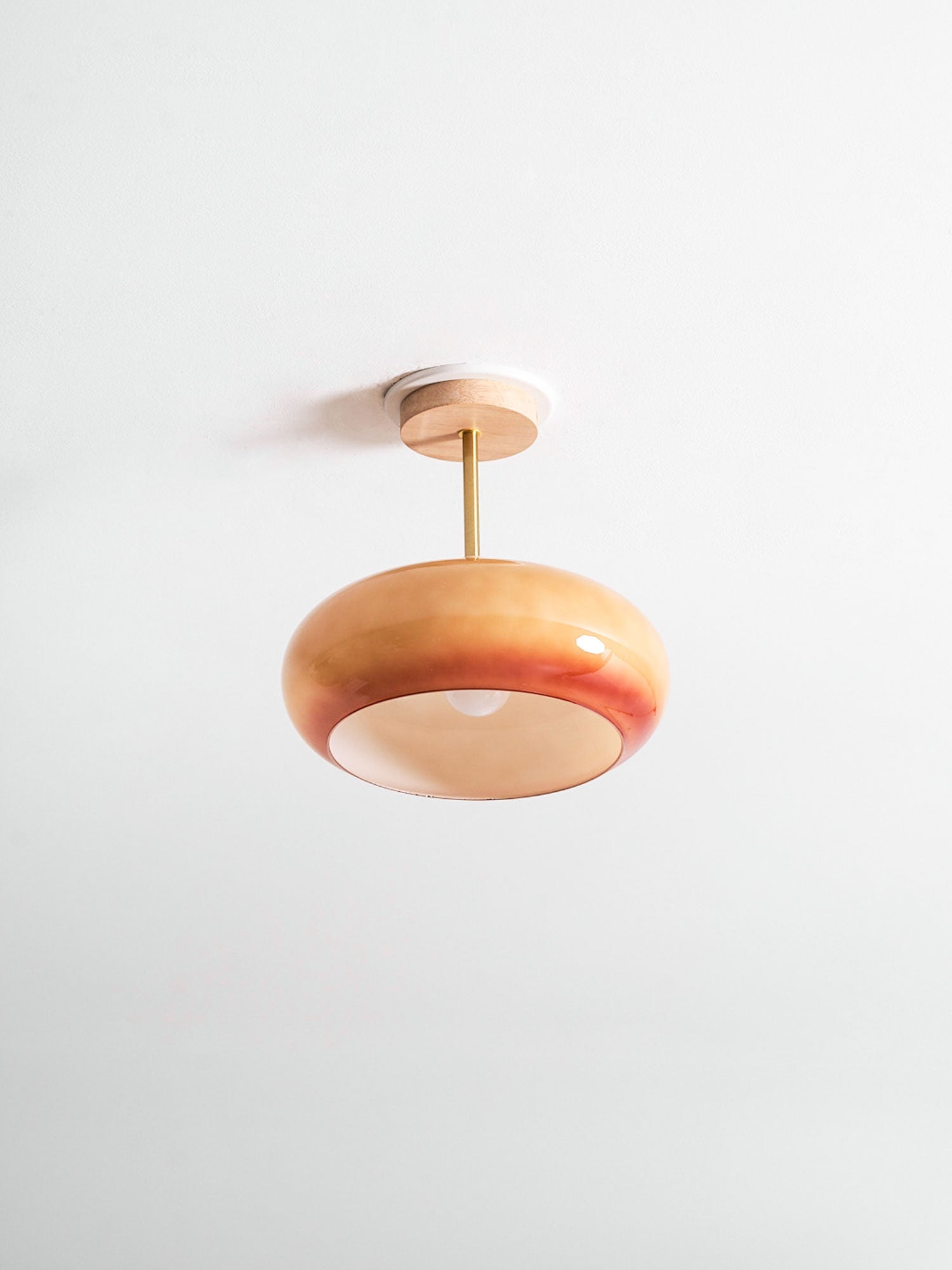 Vintage Bauhaus Plafondlamp met Glazen Schijf – Natuurlijk Houten Frame in Oranje of Wit – Ø28cm Verlichting voor Mid-Century Modern Interieur | Sansoti