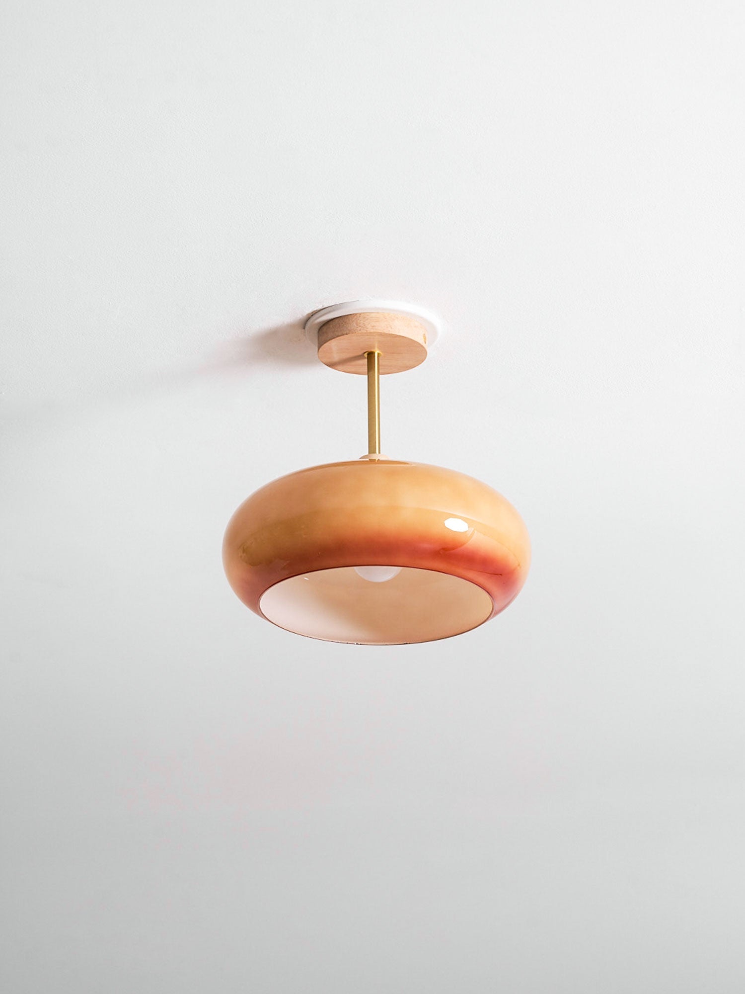 Vintage Bauhaus Plafondlamp met Glazen Schijf – Natuurlijk Houten Frame in Oranje of Wit – Ø28cm Verlichting voor Mid-Century Modern Interieur | Sansoti