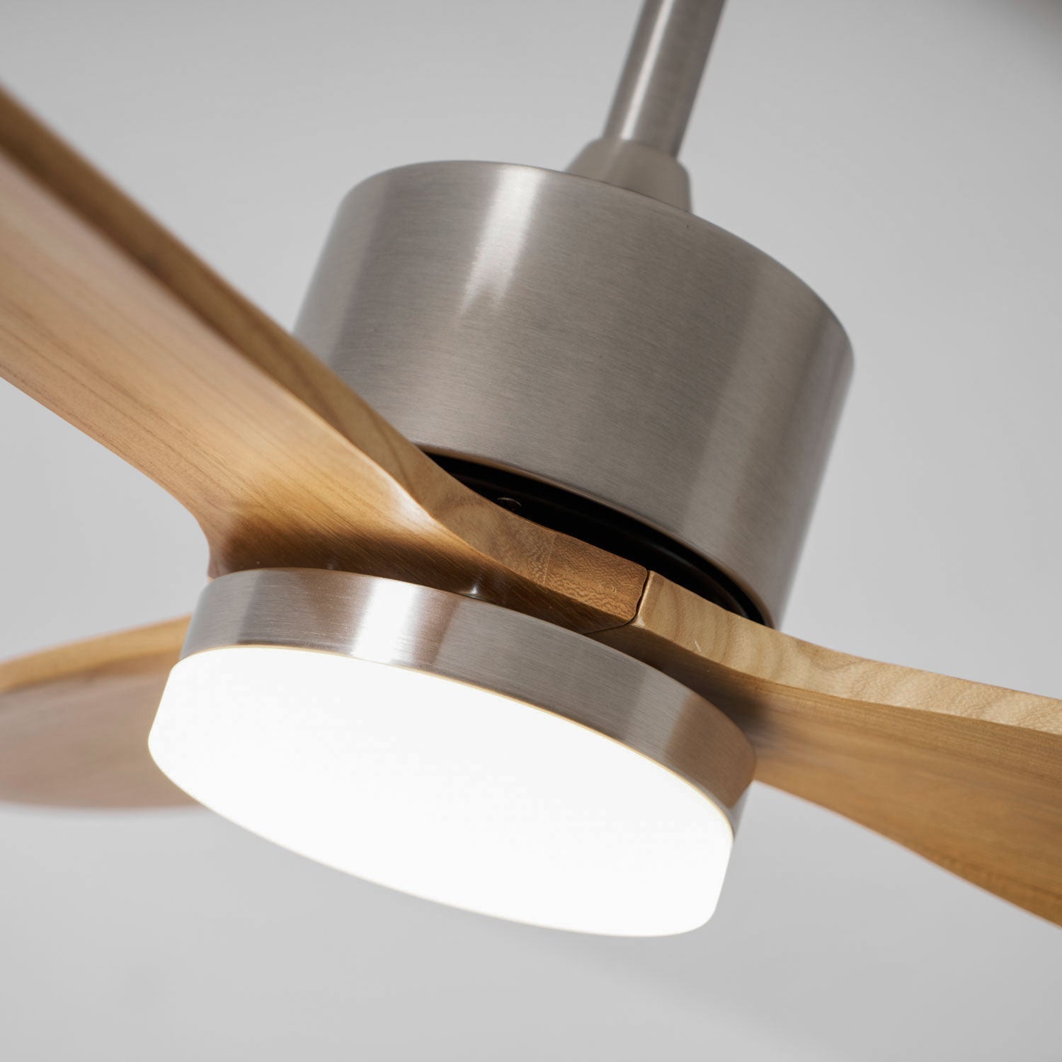 Plafondventilator met LED-Verlichting en Stille Motor – Dimbaar met Afstandsbediening voor Optimaal Comfort | Sansoti