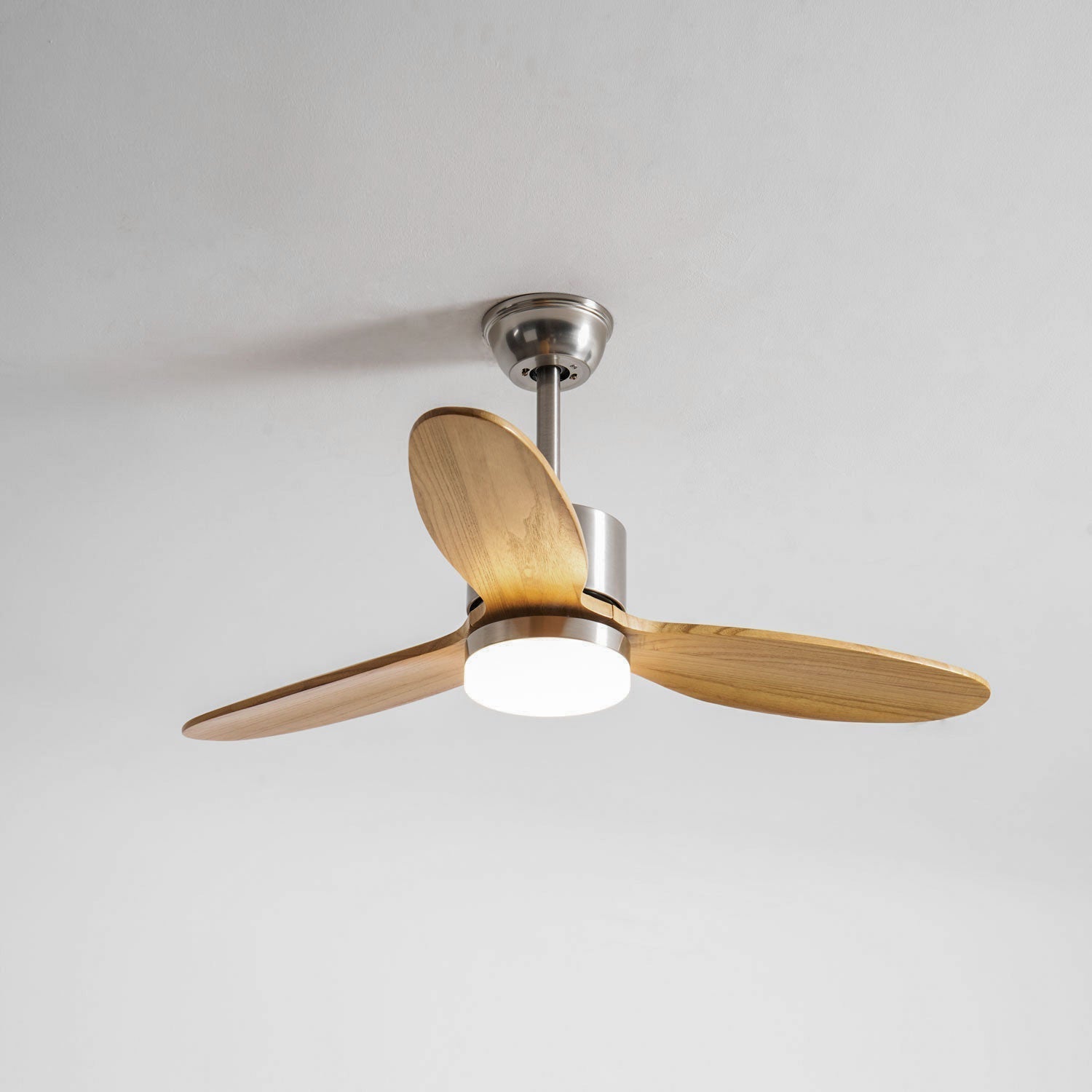 Plafondventilator met LED-Verlichting en Stille Motor – Dimbaar met Afstandsbediening voor Optimaal Comfort | Sansoti