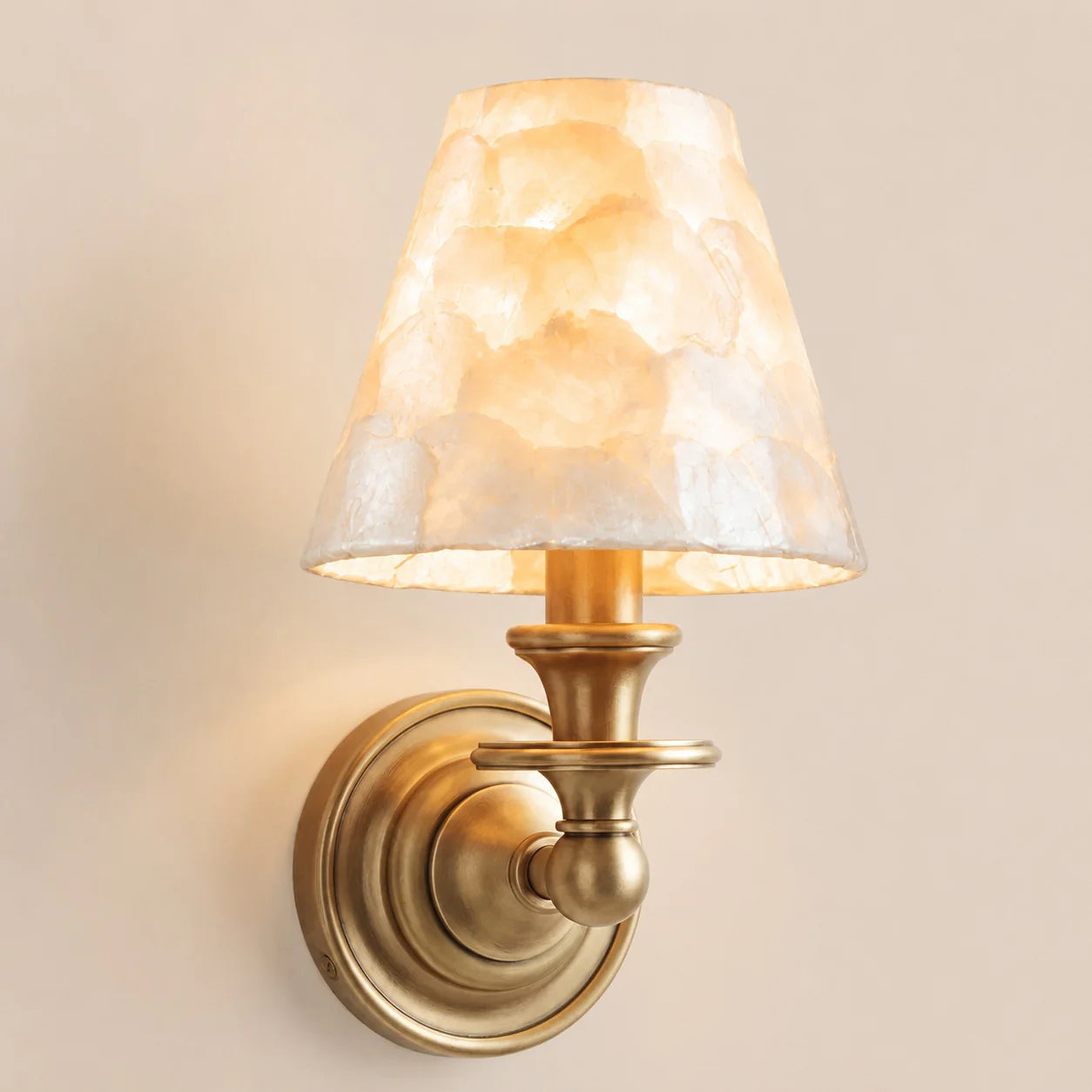 Vintage Wandlamp met Linnen Kap en Messing Armatuur – Retro Design voor Slaapkamer en Woonkamer | Sansoti