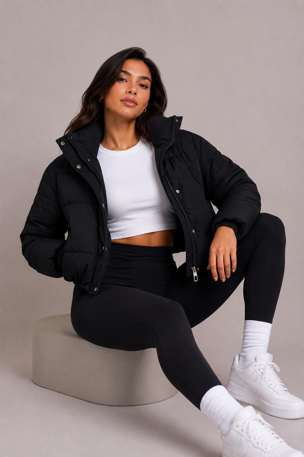 Gesteppte Damen-Bomberjacke mit Kapuze, kurz geschnitten, für den Alltag, lässige Winterjacke, warm und bequem | Sansoti