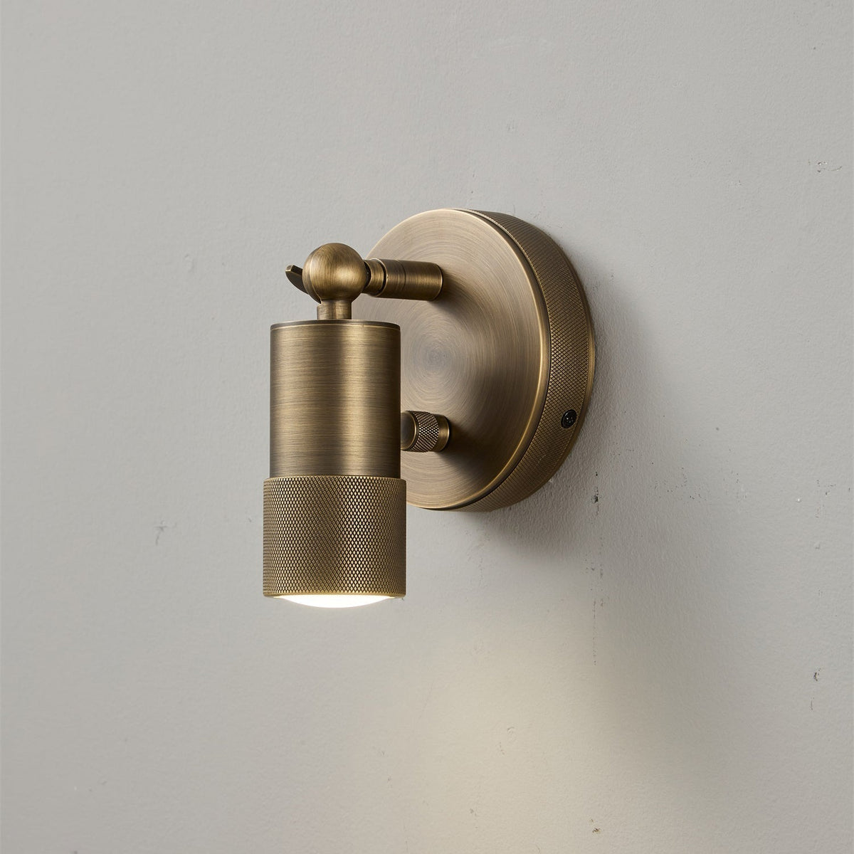 Antique Brass Wall Lamp Integrated LED Lighting Hardwired Warm Light 4500K for Living Room Hallway Bedroom | Sansoti