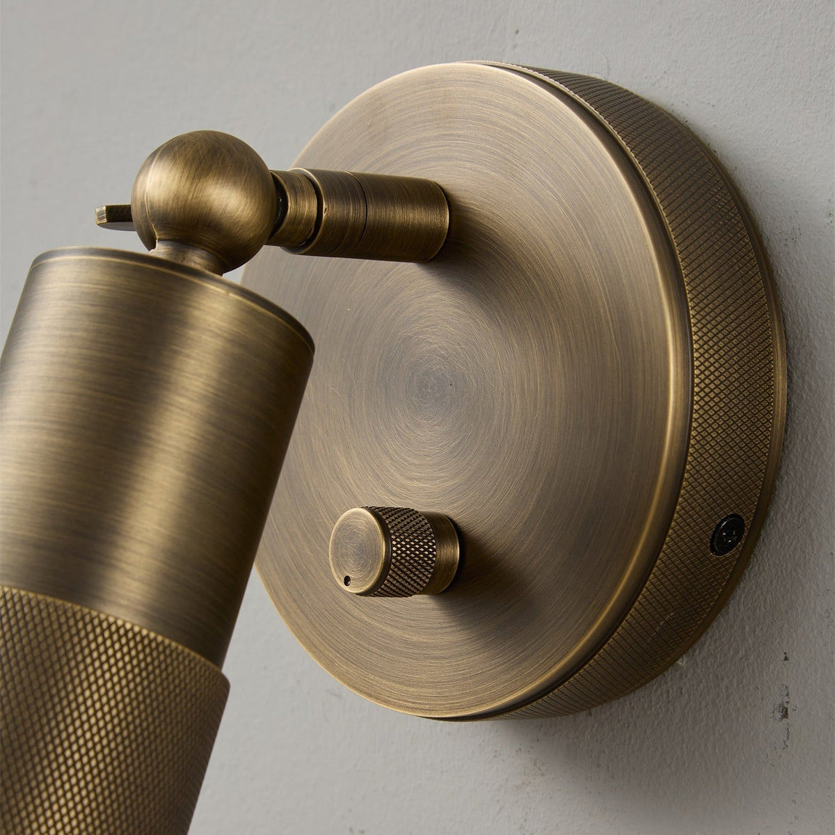 Antique Brass Wall Lamp Integrated LED Lighting Hardwired Warm Light 4500K for Living Room Hallway Bedroom | Sansoti