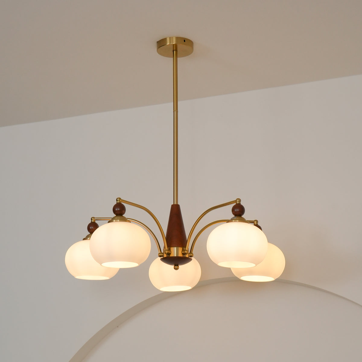 Retro Calliope Kroonluchter – Metalen Hanglamp met Glazen Kappen – 3, 5 of 8 Lichtpunten – Klassiek Vintage Design voor Eetkamer en Woonkamer | Sansoti