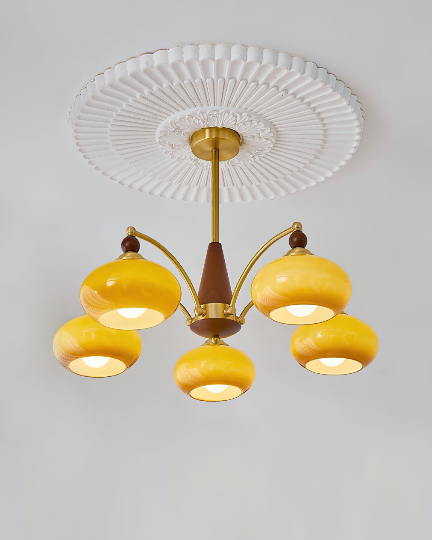 Retro Calliope Kroonluchter – Metalen Hanglamp met Glazen Kappen – 3, 5 of 8 Lichtpunten – Klassiek Vintage Design voor Eetkamer en Woonkamer | Sansoti