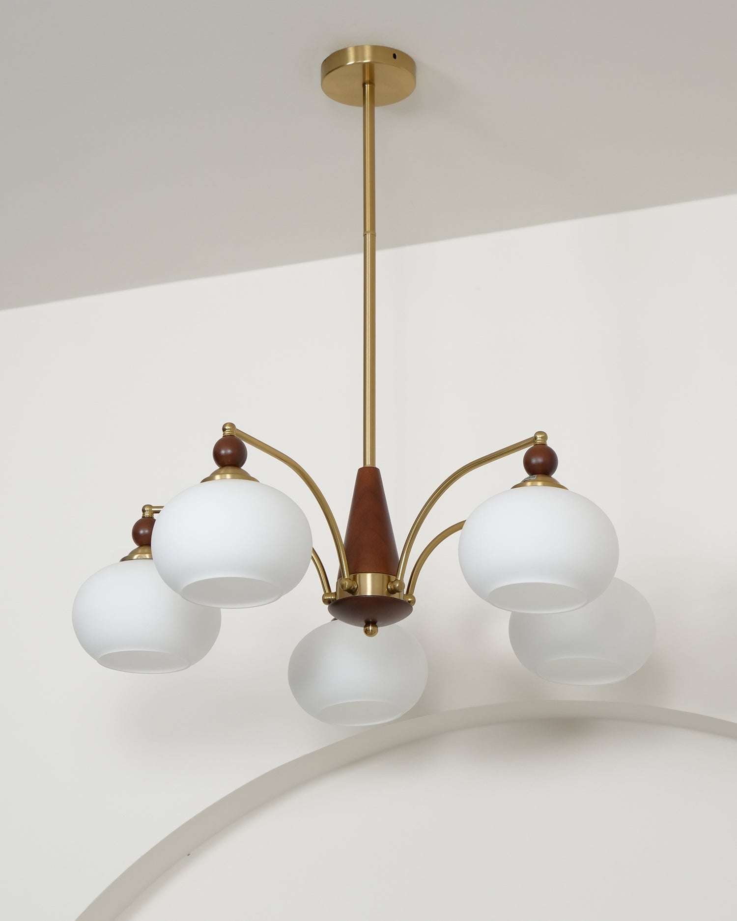 Retro Calliope Kroonluchter – Metalen Hanglamp met Glazen Kappen – 3, 5 of 8 Lichtpunten – Klassiek Vintage Design voor Eetkamer en Woonkamer | Sansoti