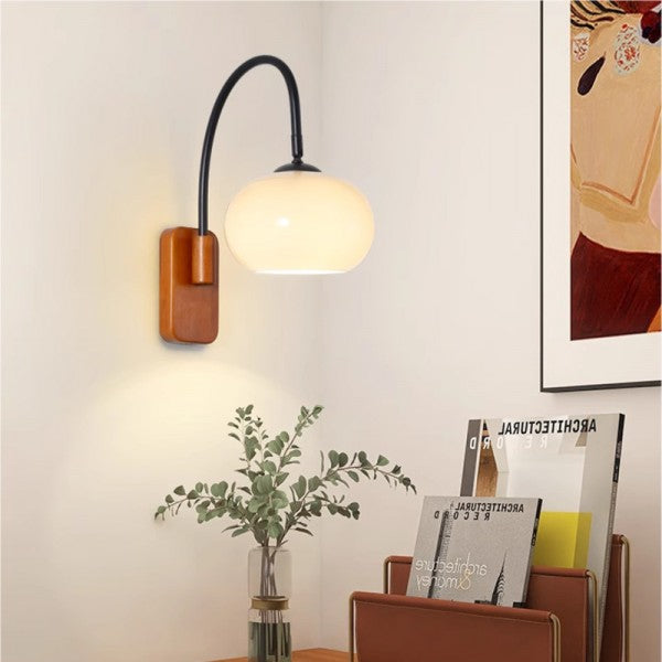 Applique murale en verre orientable avec spot sphérique réglable, éclairage LED E27 pour coin lecture et intérieur chaleureux | Sansoti