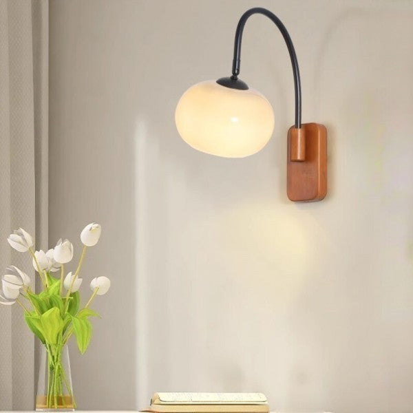 Applique murale en verre orientable avec spot sphérique réglable, éclairage LED E27 pour coin lecture et intérieur chaleureux | Sansoti
