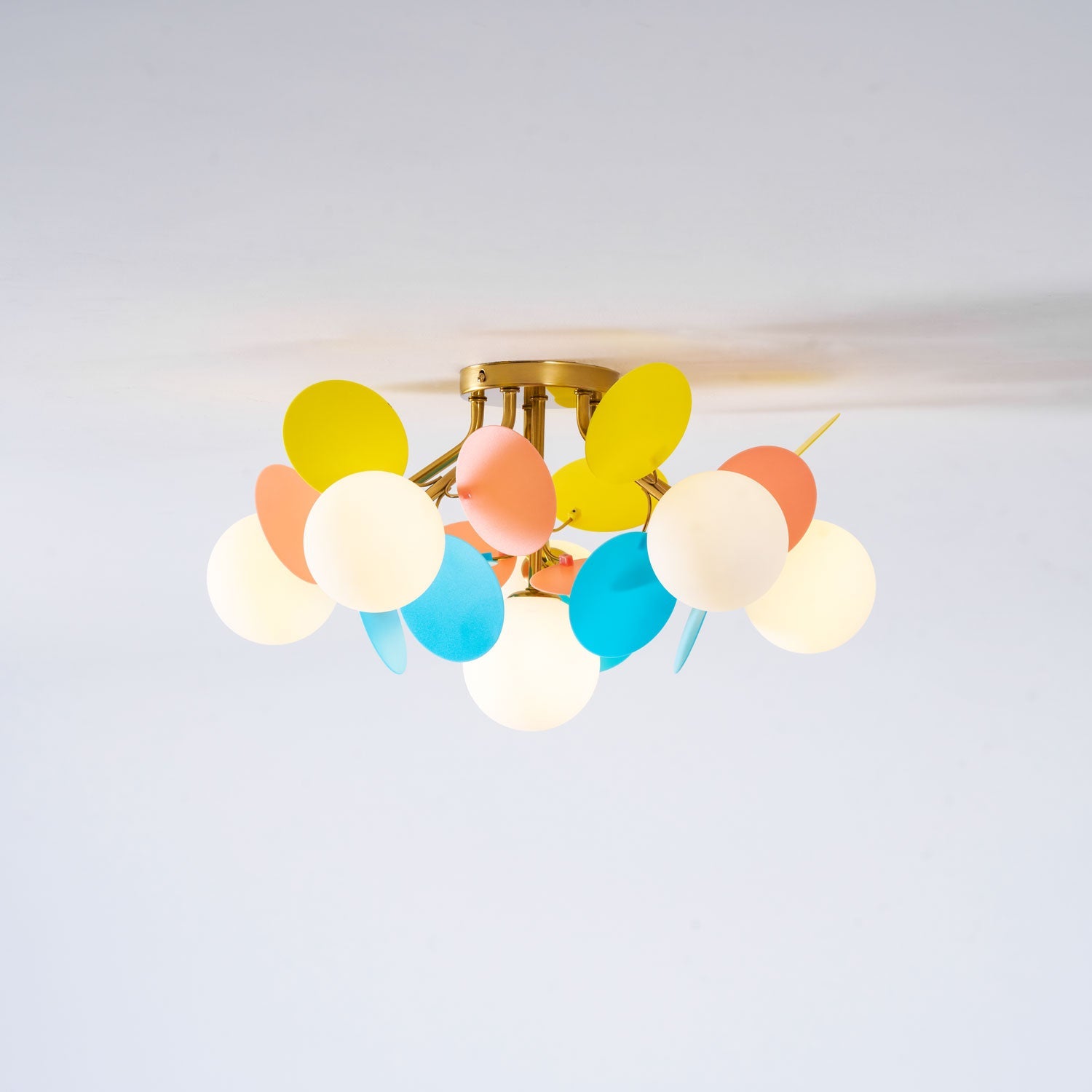 Ronde Plafondlamp met Acryl Bladeren – Macaron Pastelkleuren – 1, 4, 6 of 8 Lichtpunten – G9 Fitting – Scandinavisch Design voor Kinderkamer, Woonkamer en Kantoor | Sansoti
