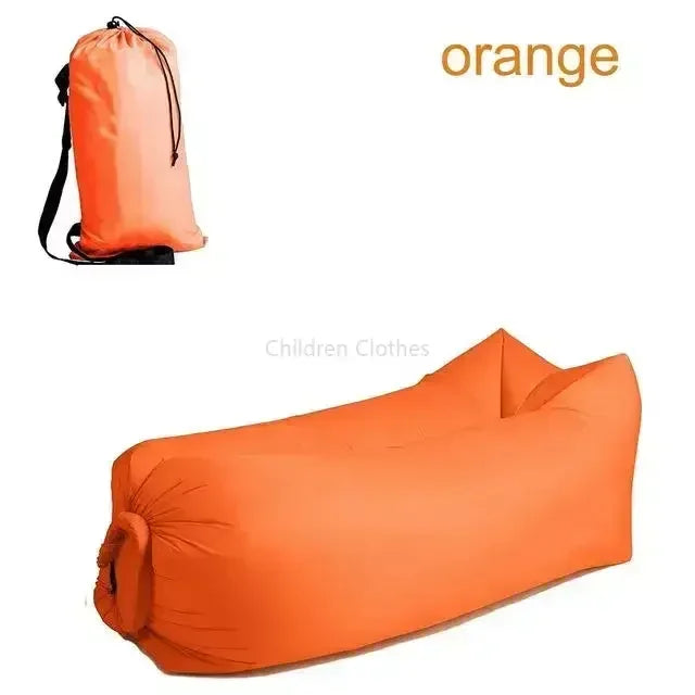Aufblasbare Lounge-Liege 180x70 cm, leicht und tragbar, Außenmöbel mit ergonomischer Nackenstütze und Relaxfunktion | Sansoti