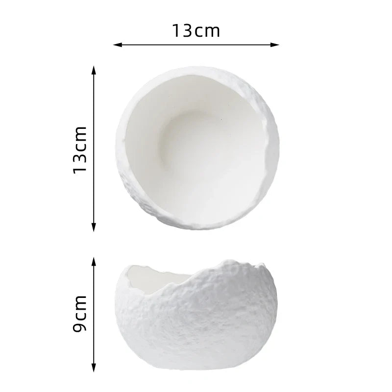 Sculptural Serveerkom van Porselein voor Desserts en Hapjes in Modern Minimalistisch Design | Sansoti