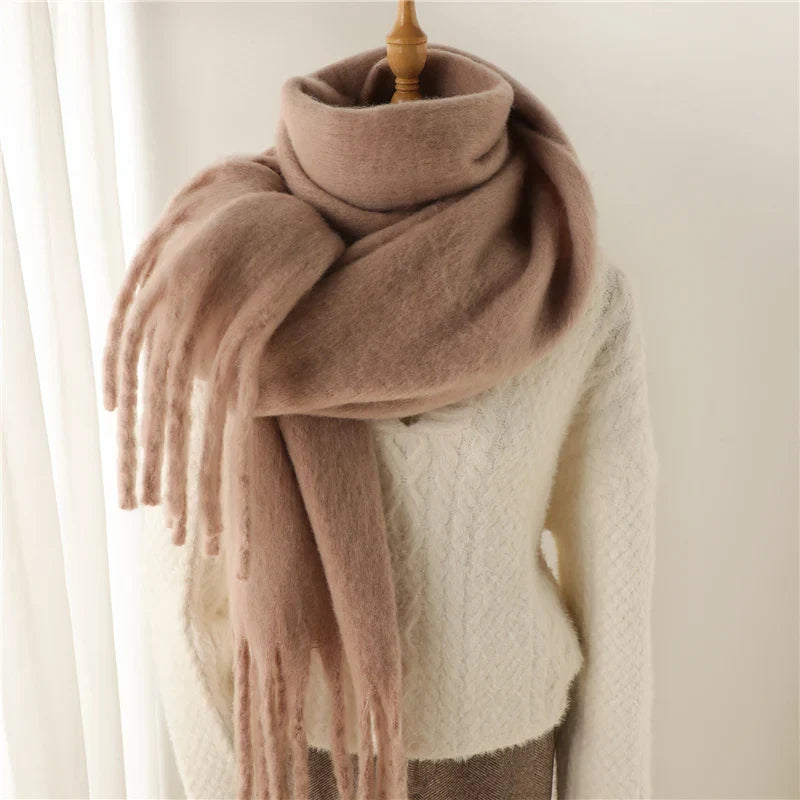 Winterschal aus Viskose und Polyester 240x38cm mit großen Quasten, warmes Winteraccessoire, Umhang für Damen, 6 Farben | Sansoti