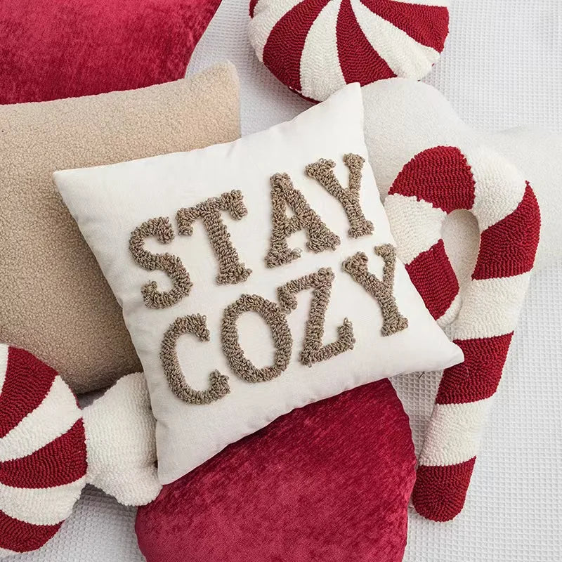 Świąteczna poduszka dekoracyjna Candy Cane czerwono-biała z miękkiego aksamitu, odświętna poduszka ozdobna z wzorem Candycane do salonu | Sansoti