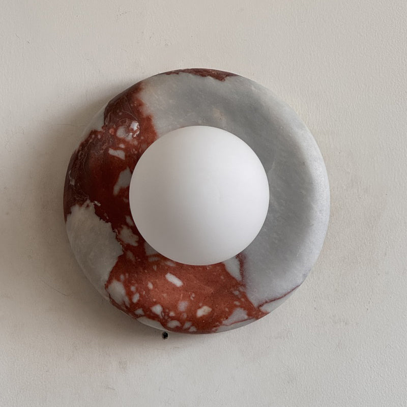 Runde Design-Wandleuchte mit Marmorrückwand und Glaskugel für Flur und Schlafzimmer | Restfield