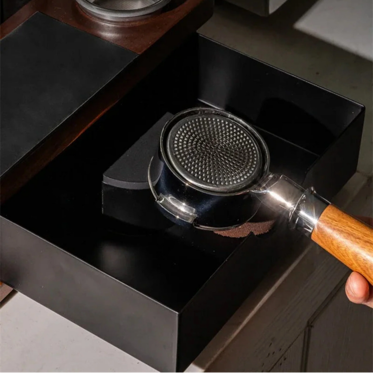Espresso-Arbeitsstation aus Holz mit Tamperhalter und Schublade zur Kaffeeorganisation für Zuhause Barista-Zubehör | Sansoti
