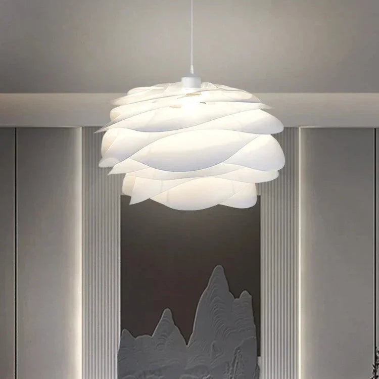 Suspension Lotus superposé Ø33-43cm PVC Métal Blanc Sculpture Couronne lumineuse Design nordique Salon Coin repas | Sansoti