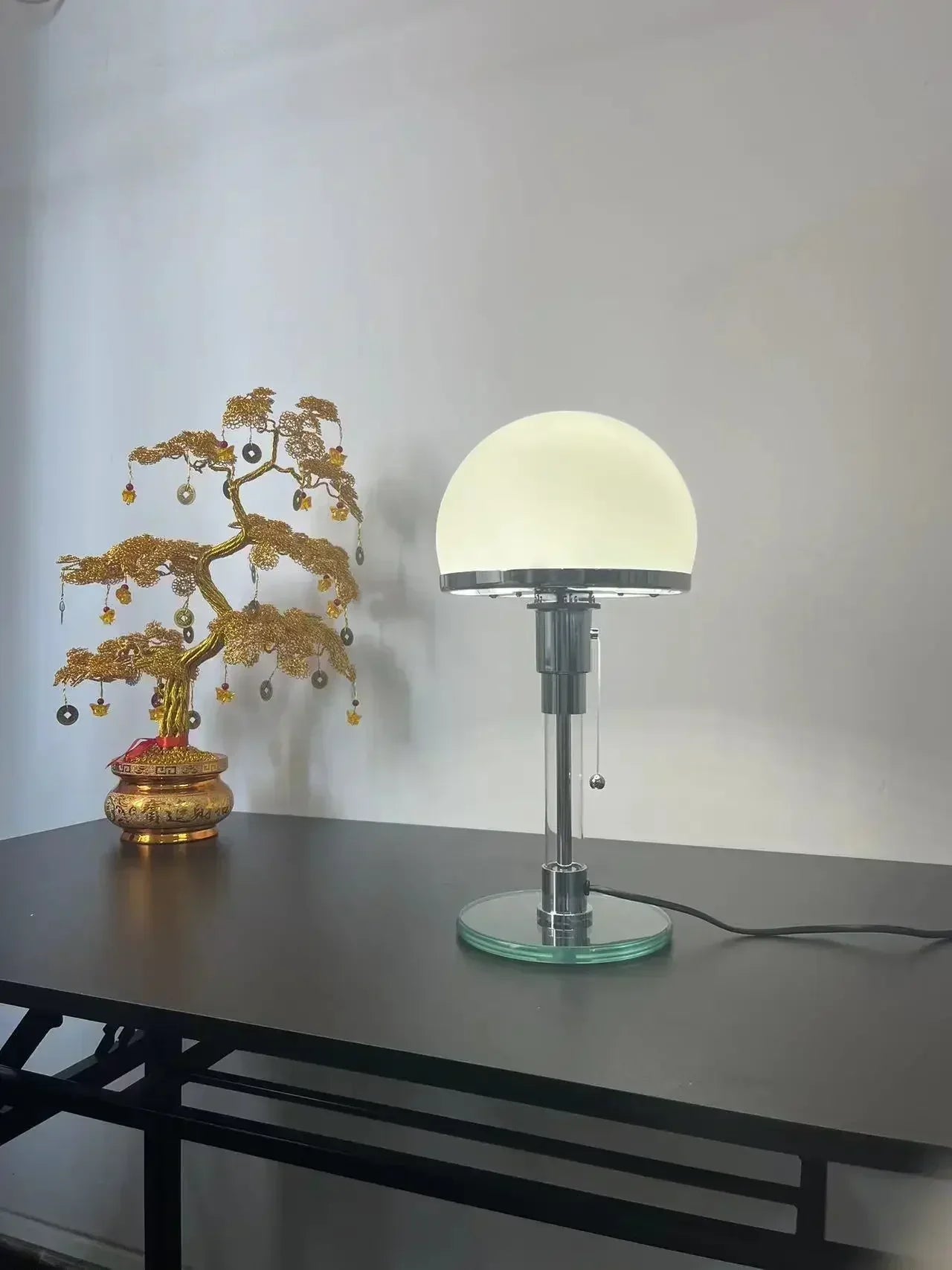 Tafellamp met Glazen Bol Chroom Voet Modern Design Bauhaus-geïnspireerd Sfeerverlichting Werkplek Slaapkamer | Sansoti