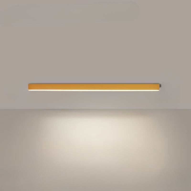 Plafonnier LED design scandinave en aluminium, blanc chaud, à intensité variable, pour salon et chambre, style moderne et élégant | Sansoti