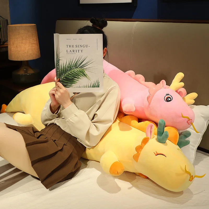 Knuffel Drakenkussen – Zacht Pluche Lichaamssteun voor Ontspanning & Comfort | Sansoti