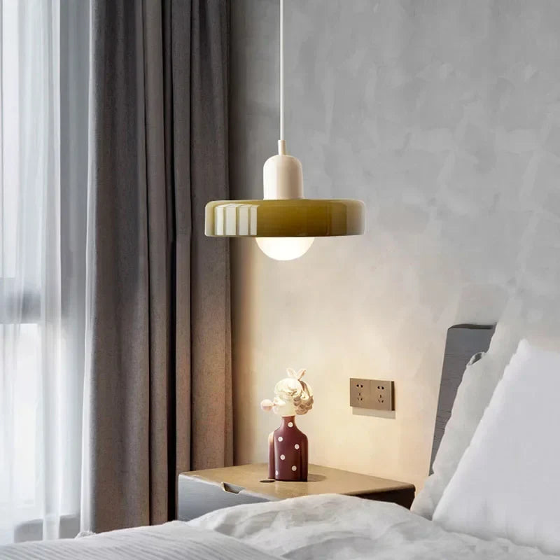Glas-Hängeleuchte mit farbiger Kugel für Esszimmer und Schlafzimmer, moderne Designbeleuchtung, stimmungsvolle Deckenleuchte für den Innenbereich | Sansoti