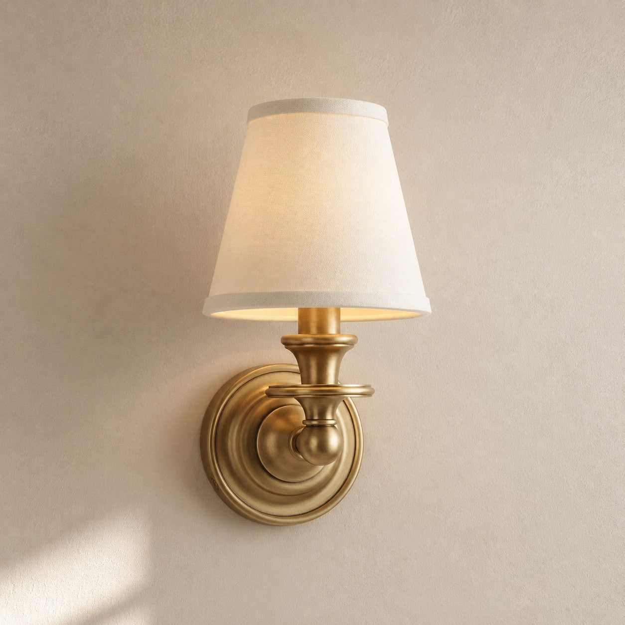 Wandlamp met stoffen kap en zwanenhalsarm – smeedijzeren armatuur met verstelbare leeslamp | Sansoti