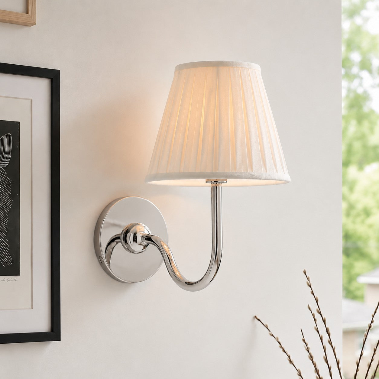 Wandlamp met Geplisseerde Stoffen Kap – Klassieke Verlichting voor Slaapkamer en Woonkamer | Sansoti