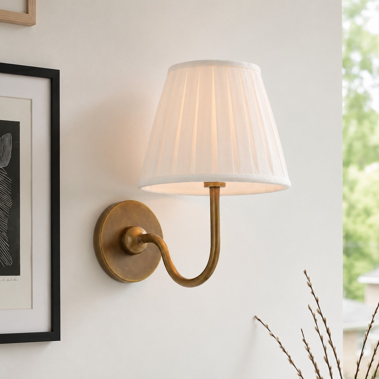 Wandlamp met Geplisseerde Stoffen Kap – Klassieke Verlichting voor Slaapkamer en Woonkamer | Sansoti