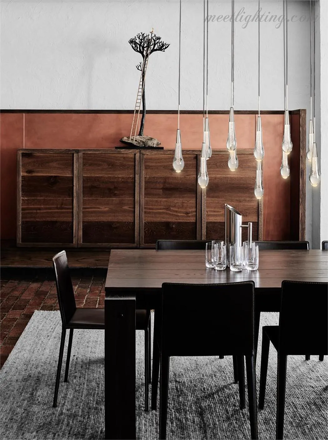 Lustre linéaire avec lampes LED réglables adapté à la salle à manger et à la cuisine en verre fabriqué à la main au design moderne | Sansoti