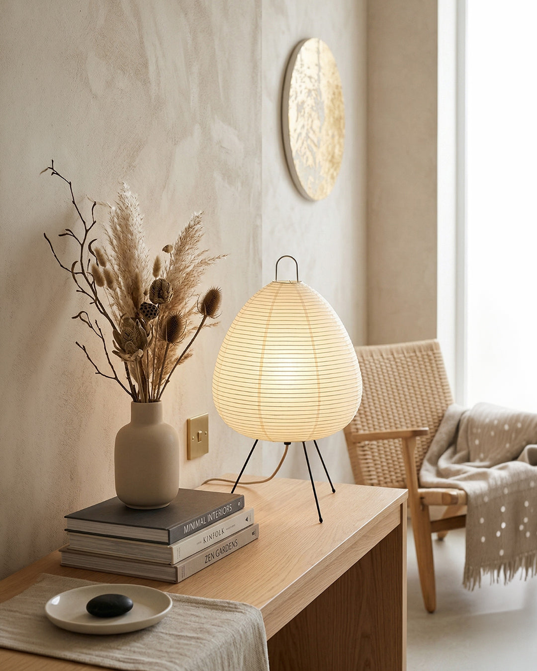 Japanse Tafellamp Sakura met Rijstpapier & Driepoot – Minimalistisch Design Warm Wit Licht – Ø28cm H48cm | Sansoti
