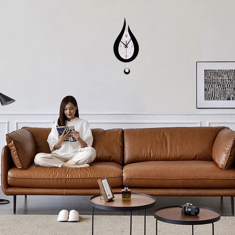 Acryl Slinger Wandklok met Stil Uurwerk – Moderne Waterdruppelvorm in Metaal voor Woonkamer en Slaapkamer | Sansoti